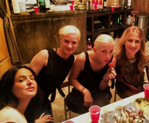 სოფო ნიჟარაძე ამერიკაში ნინი ქეისთან ერთად ერთობა Rating